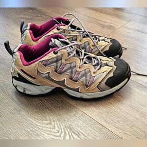 HI TECH SHOES- EXCELLENT USED CONDITION